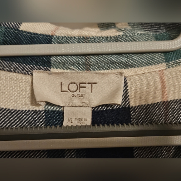 Loft Flannel pullover top - Picture 3 of 3